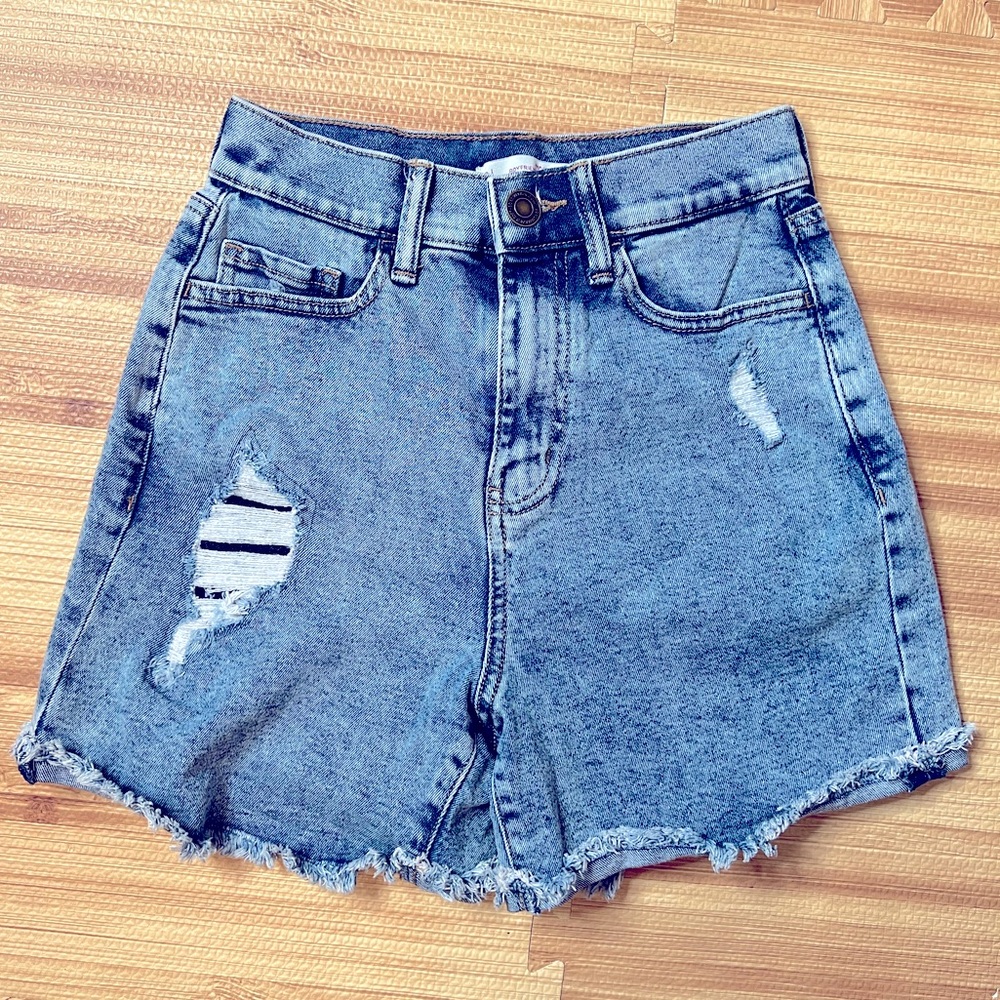 SO Jean shorts size 1 NEW